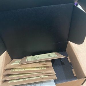 LE LABO LYS 41/ BERGAMOTE 22 /ROSE 31 / SANTAL 33 / ANOTHER 13 sample set .025oz